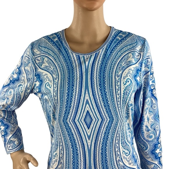 J. McLaughlin Signature Tee M Blue Paisley Print Top Catalina Cloth Dillard’s - Picture 2 of 6